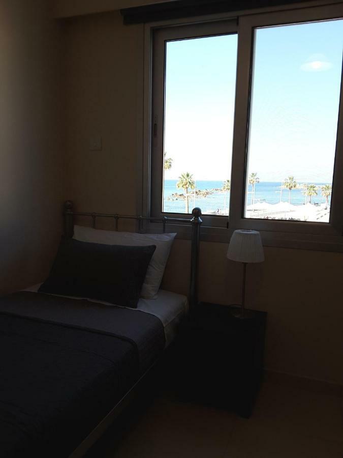 Lighthouse By The Sea Lovely 2Bdr Apartment Paphos Buitenkant foto