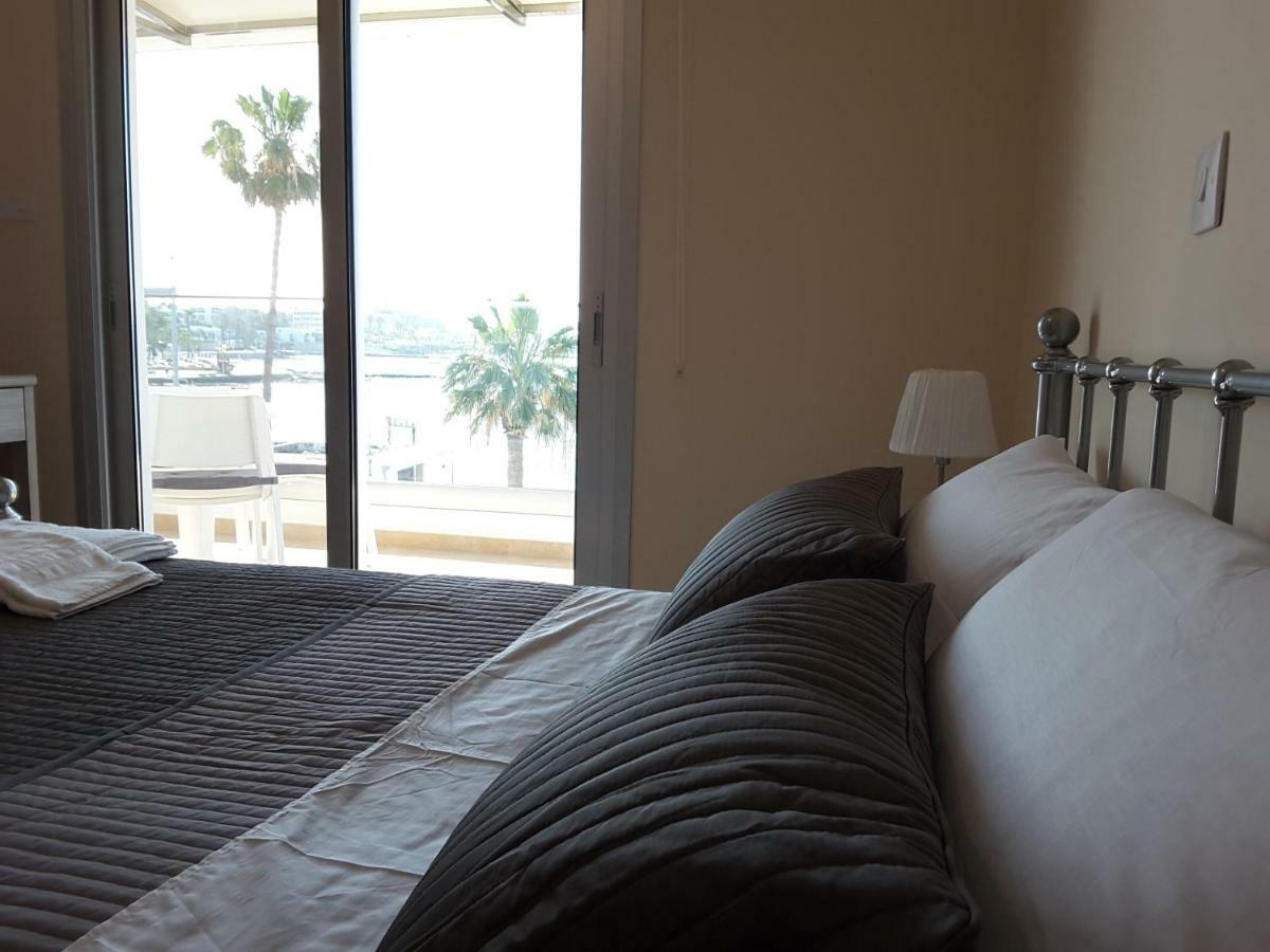 Lighthouse By The Sea Lovely 2Bdr Apartment Paphos Buitenkant foto