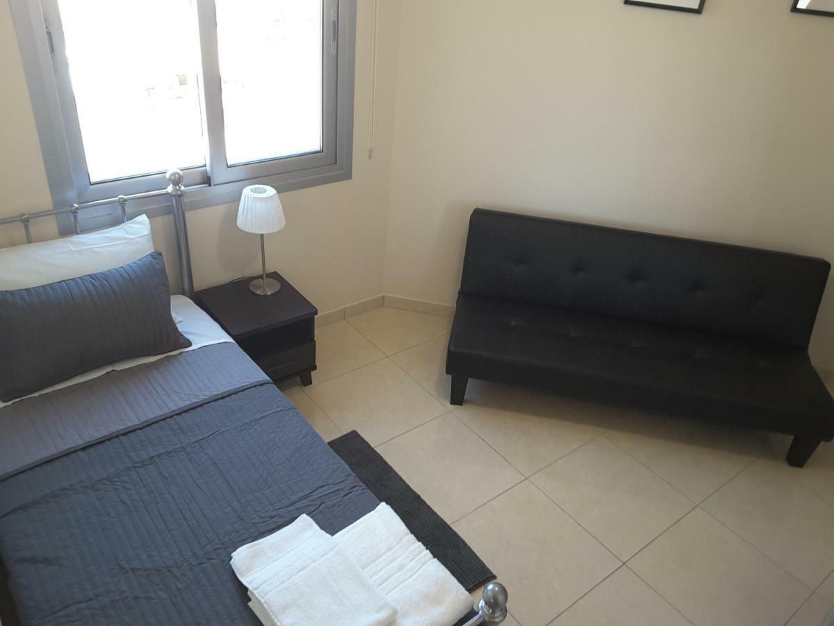 Lighthouse By The Sea Lovely 2Bdr Apartment Paphos Buitenkant foto