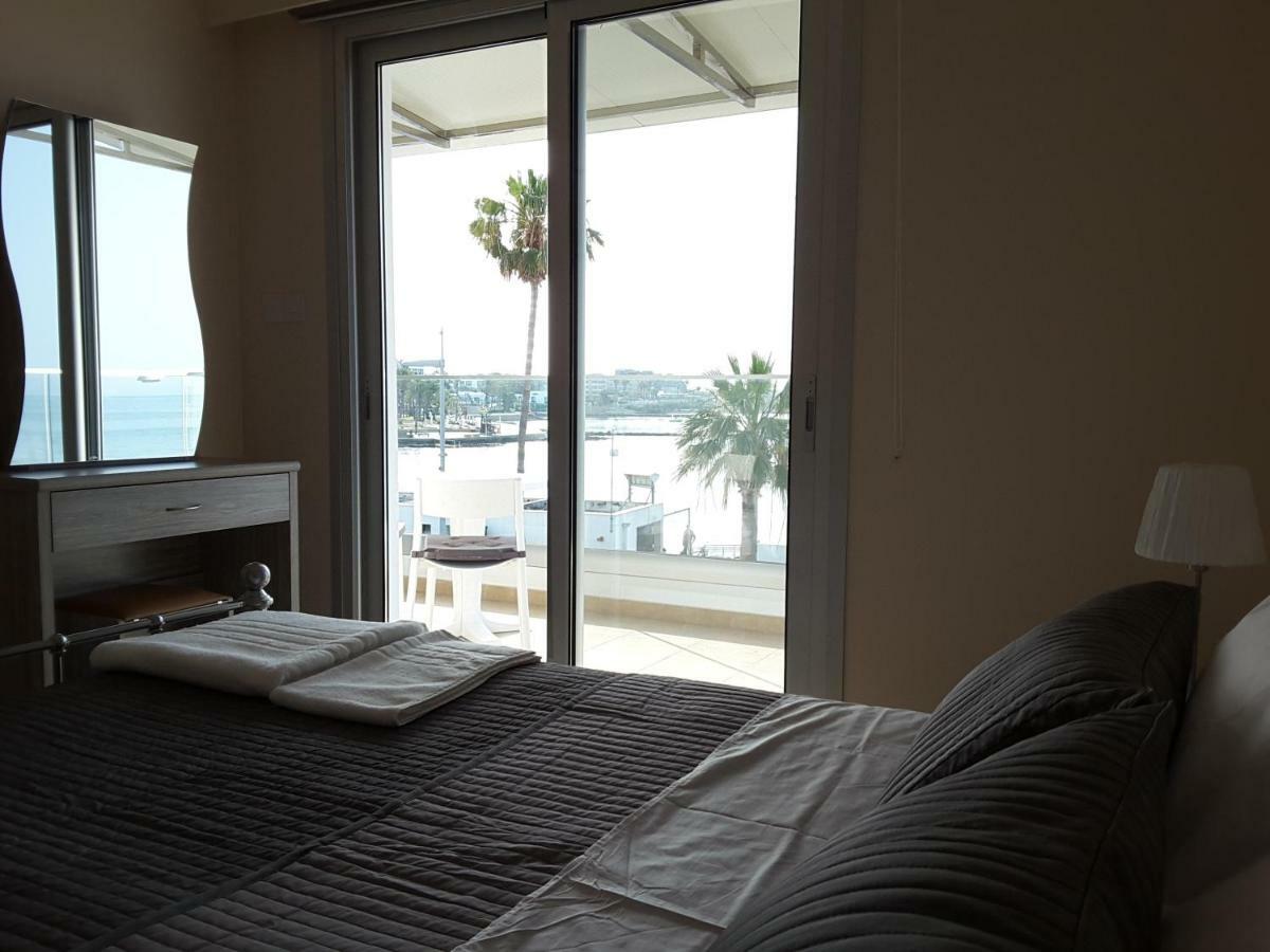 Lighthouse By The Sea Lovely 2Bdr Apartment Paphos Buitenkant foto