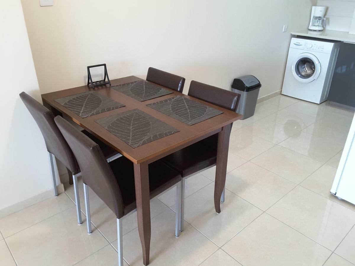 Lighthouse By The Sea Lovely 2Bdr Apartment Paphos Buitenkant foto