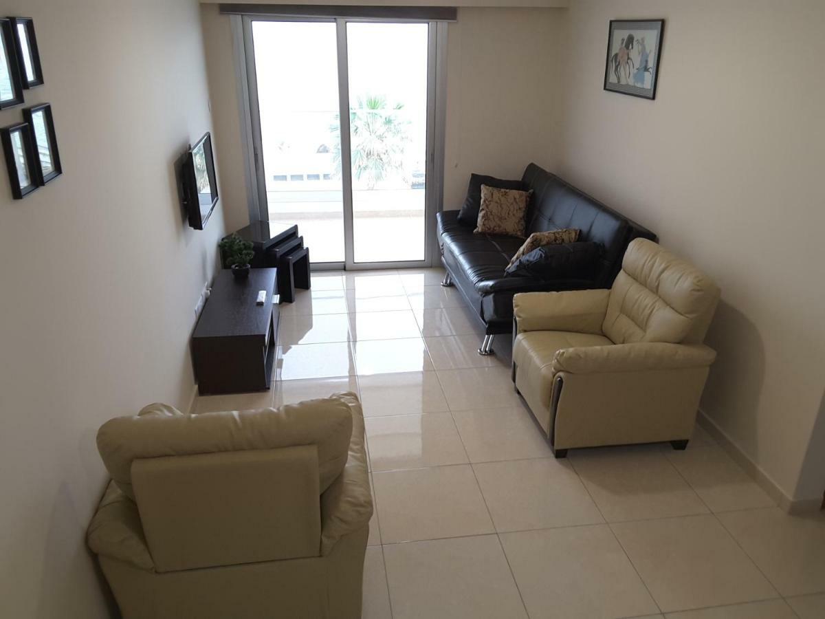 Lighthouse By The Sea Lovely 2Bdr Apartment Paphos Buitenkant foto