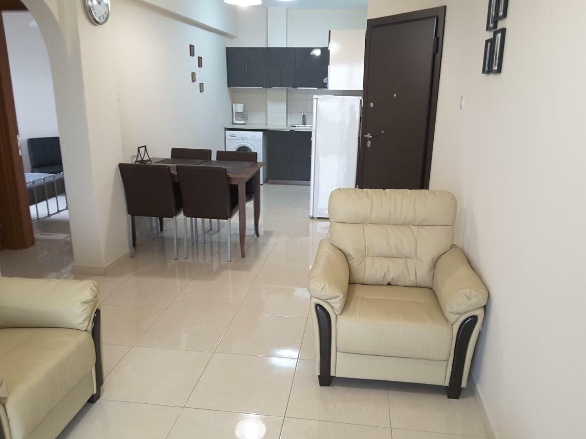 Lighthouse By The Sea Lovely 2Bdr Apartment Paphos Buitenkant foto