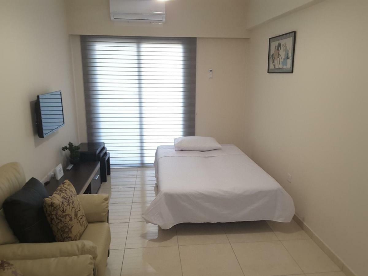Lighthouse By The Sea Lovely 2Bdr Apartment Paphos Buitenkant foto