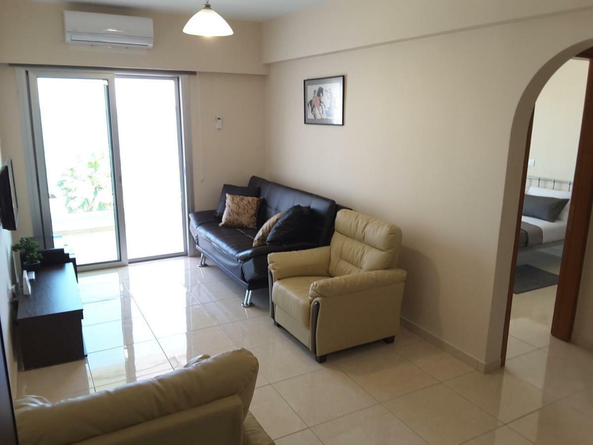 Lighthouse By The Sea Lovely 2Bdr Apartment Paphos Buitenkant foto